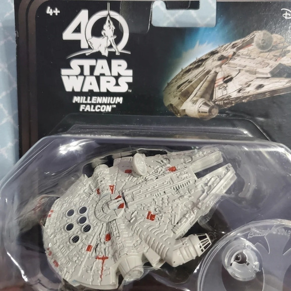 Star Wars Hot Wheels Millennium Falcon Collectable Toy with Flight Stand 40th - Picture 4 of 5